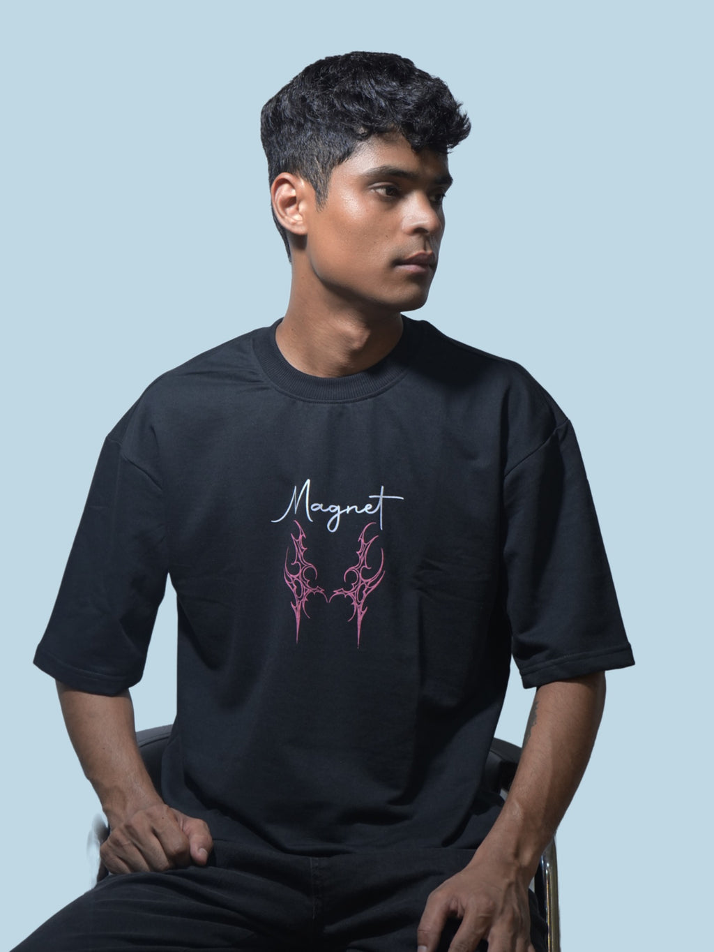 MAGNET OVERSIZED T-SHIRT - BLACK